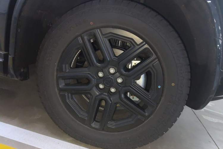 Used JETOUR Traveler 2025 2.0TD DCT Four-Wheel Drive Star Guardian Right Front Wheel Hub