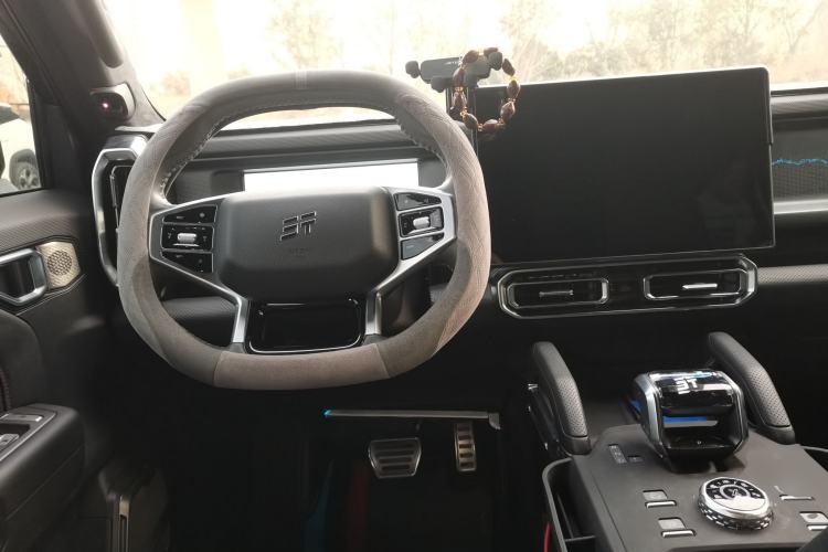 Used JETOUR Traveler 2025 2.0T Automatic All-Wheel Drive 200 000 Yuan Commemorative Edition Steering Wheel