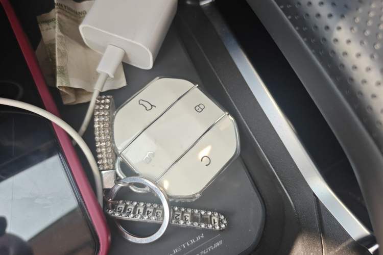 Used JETOUR Traveler 2025 2.0TD DCT XWD Discovery Vehicle Key