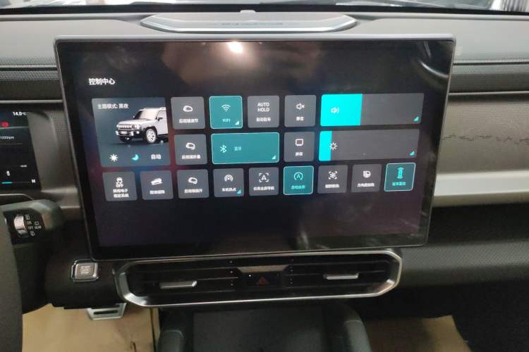 Used JETOUR Traveler 2025 2.0TD DCT XWD Cross+ Audio And AC Panel