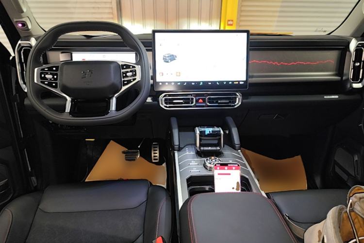 Used JETOUR Traveler 2025 2.0TD DCT Four-Wheel Drive Star Guardian Center Console