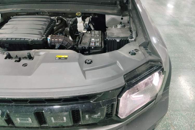 Used JETOUR Traveler 2025 2.0TD DCT XWD Cross-country Engine Bay Left