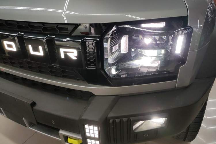 Used JETOUR Traveler 2025 2.0TD DCT XWD Cross+ Left Front Headlight
