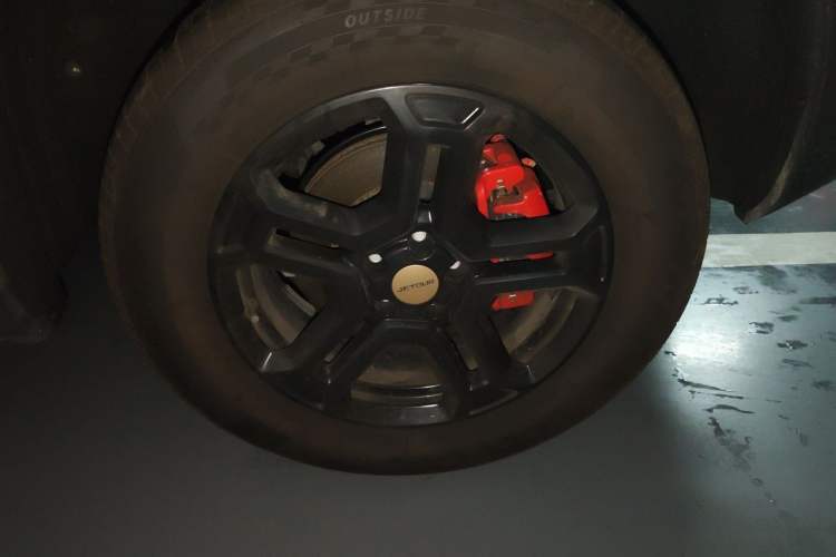 Used JETOUR Traveler 2025 1.5TD DCT Two-Wheel Drive Exploration+ Right Front Wheel Hub