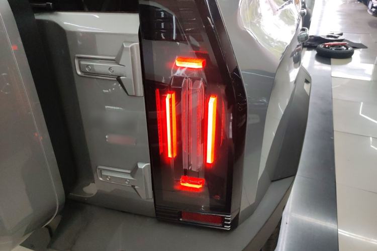 Used JETOUR Traveler 2025 2.0TD DCT XWD Cross+ Right Rear Taillight