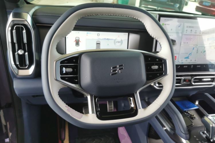 Used JETOUR Traveler 2025 2.0T DCT Star & Moon Goddess Steering Wheel