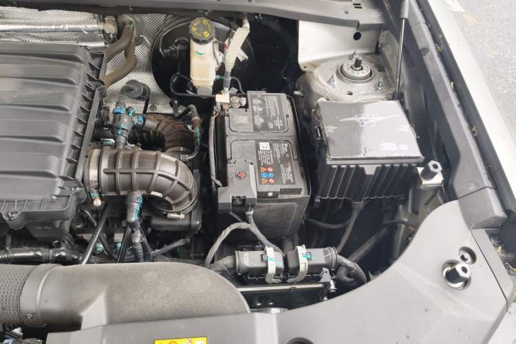 Used JETOUR Traveler 2025 2.0TD DCT XWD Cross-country Engine Bay Left