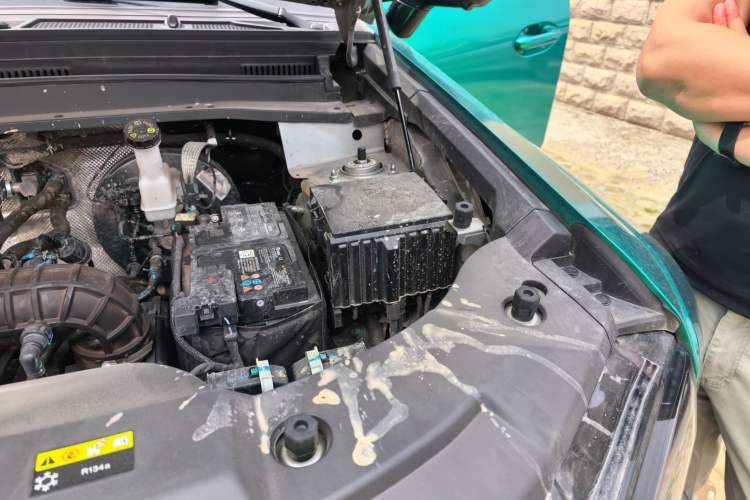 Used JETOUR Traveler 2025 2.0TD DCT Four-Wheel Drive Star Guardian Engine Bay Left