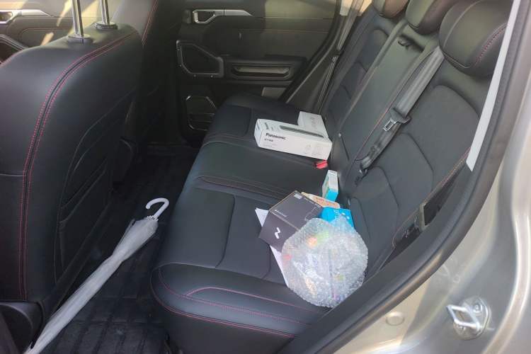 Used JETOUR Traveler 2025 2.0TD DCT XWD Cross-country Left Rear Seat