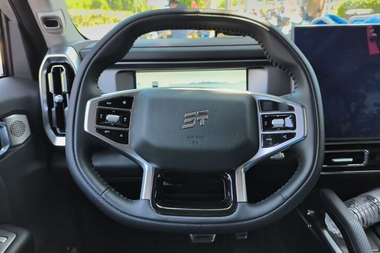 Used JETOUR Traveler 2025 2.0TD XWD Conquer+ Extended Version 7 Seats Steering Wheel