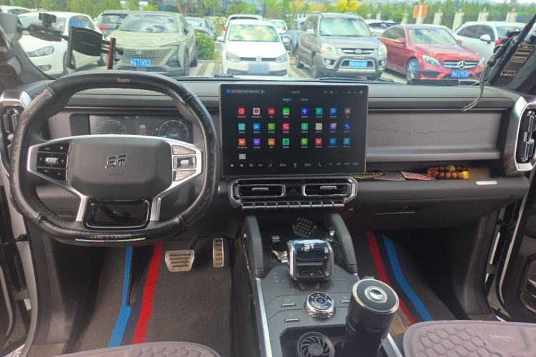 Used JETOUR Traveler 2025 2.0T Automatic All-Wheel Drive 200 000 Yuan Commemorative Edition Center Console