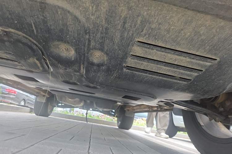 Used JETOUR Traveler 2025 2.0T Automatic All-Wheel Drive 200 000 Yuan Commemorative Edition Chassis Front