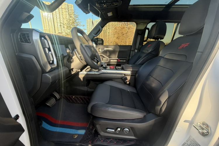 Used JETOUR Traveler 2025 2.0T Automatic All-Wheel Drive 200 000 Yuan Commemorative Edition Interior 2