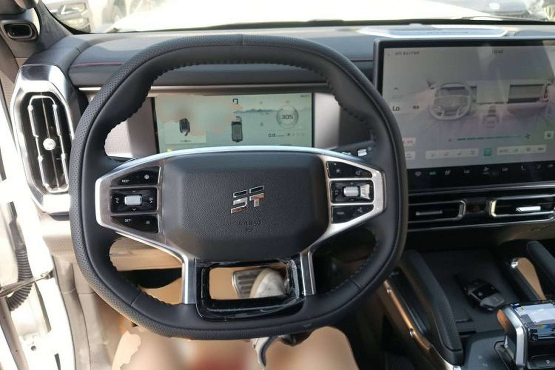 Used JETOUR Traveler 2025 2.0TD Automatic XWD Conquest+ Steering Wheel