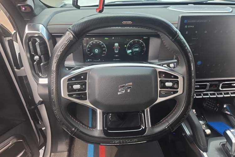 Used JETOUR Traveler 2025 2.0T Automatic All-Wheel Drive 200 000 Yuan Commemorative Edition Steering Wheel
