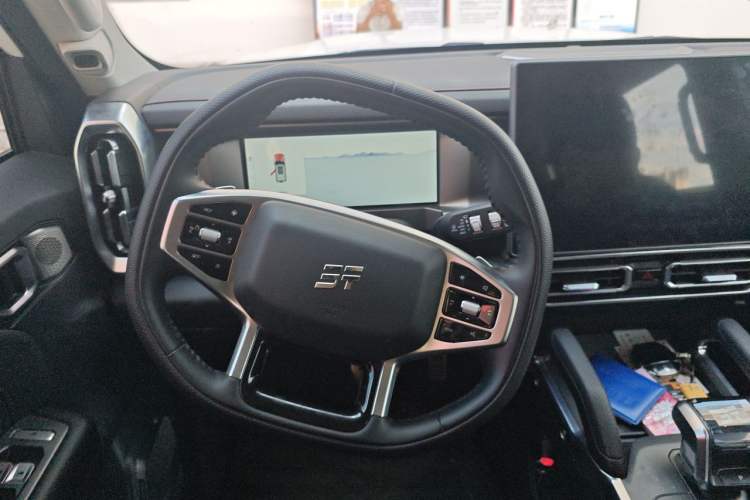Used JETOUR Traveler 2025 2.0TD XWD Conquer Extended Version 7 Seats Steering Wheel