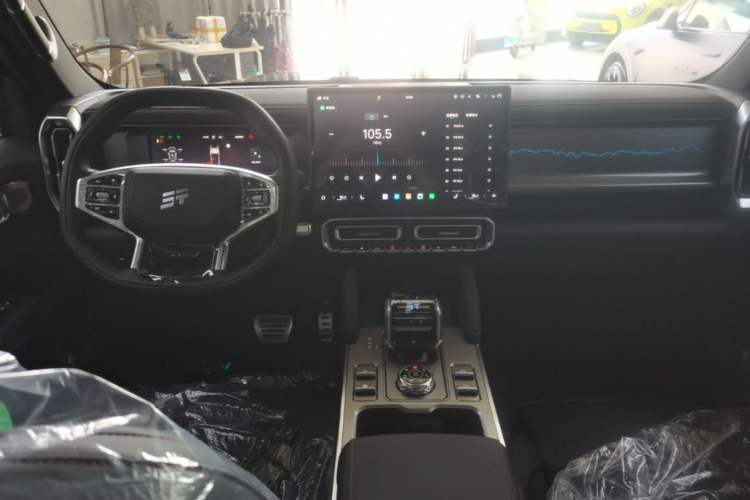 Used JETOUR Traveler 2026 Model 2.0TD XWD Discovery Center Console