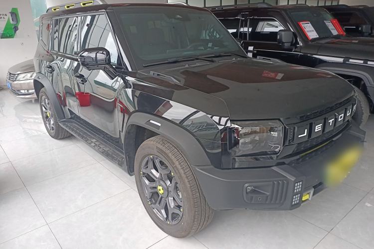 Used JETOUR Traveler C-DM 2024 C-DM 208KM Mountain & Wilderness Edition Front Right 45 Deg
