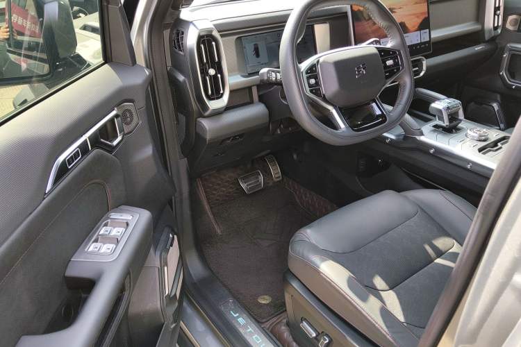 Used JETOUR Traveler C-DM 2024 C-DM 208KM Mountain & Wilderness Edition Interior 3