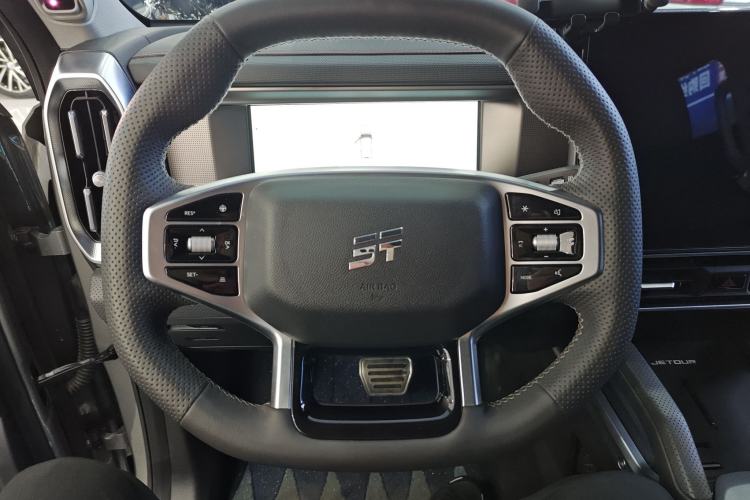 Used JETOUR Traveler C-DM 2024 C-DM 129KM Linye Edition Steering Wheel