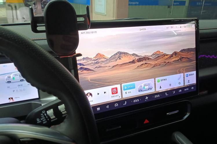 Used JETOUR Traveler C-DM 2024 C-DM 208KM Mountain & Wilderness Edition Interior 3