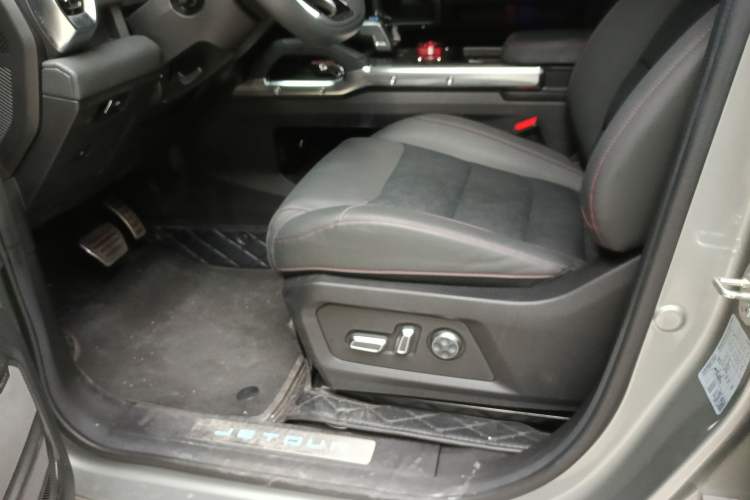 Used JETOUR Traveler C-DM 2024 C-DM 208KM Mountain & Wilderness Edition Left Front Seat