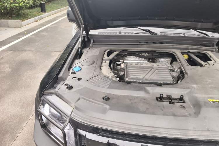 Used JETOUR Traveler C-DM 2024 C-DM 208KM Mountain & Wilderness Edition Engine Bay Right