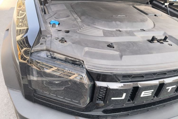 Used JETOUR Traveler C-DM 2024 C-DM 208KM Mountain & Wilderness Edition Engine Bay Right