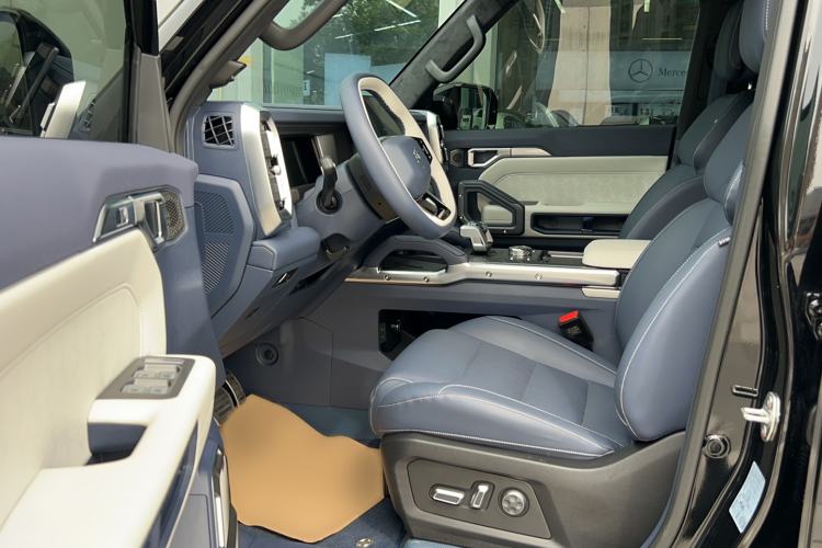 Used JETOUR Traveler C-DM 2024 C-DM 208KM Mountain & Wilderness Edition Interior 2