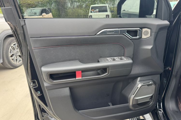 Used JETOUR Traveler C-DM 2024 C-DM 208KM Mountain & Wilderness Edition Interior 8