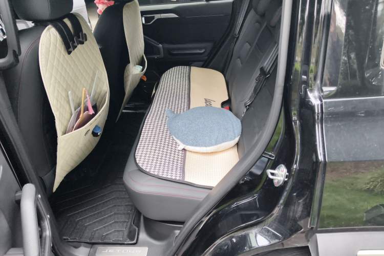 Used JETOUR Traveler C-DM 2024 C-DM 208KM Mountain & Wilderness Edition Left Rear Seat