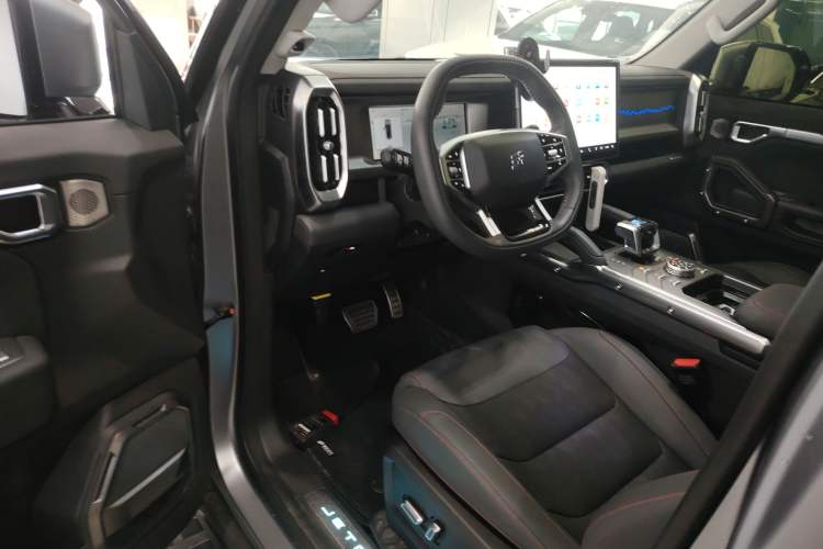 Used JETOUR Traveler C-DM 2024 C-DM 206KM Four-Wheel Drive Wilderness Edition Driver Seat