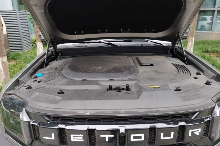 Used JETOUR Traveler C-DM 2024 C-DM 129KM Linye Edition Engine Bay