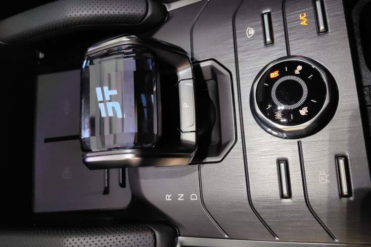 Used JETOUR Traveler C-DM 2024 C-DM 129KM Linye Edition Gear Lever