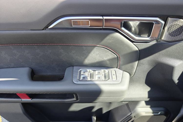 Used JETOUR Traveler C-DM 2024 C-DM 129KM Linye Edition Interior 12