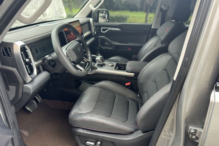 Used JETOUR Traveler C-DM 2024 C-DM 129KM Wilderness Edition Interior 2