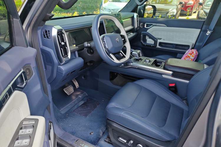 Used JETOUR Traveler C-DM 2024 C-DM 208KM Mountain & Wilderness Edition Interior 3