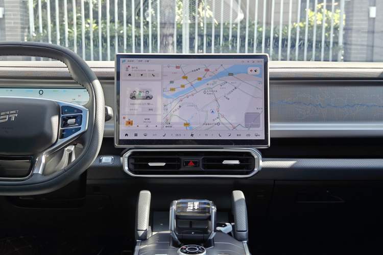 Used JETOUR Traveler C-DM 2024 C-DM 129KM Linye Edition Interior 4