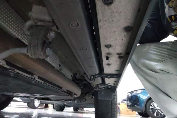 Used JETOUR Traveler C-DM 2024 C-DM 206KM Four-Wheel Drive Wilderness Edition Right Side Sill