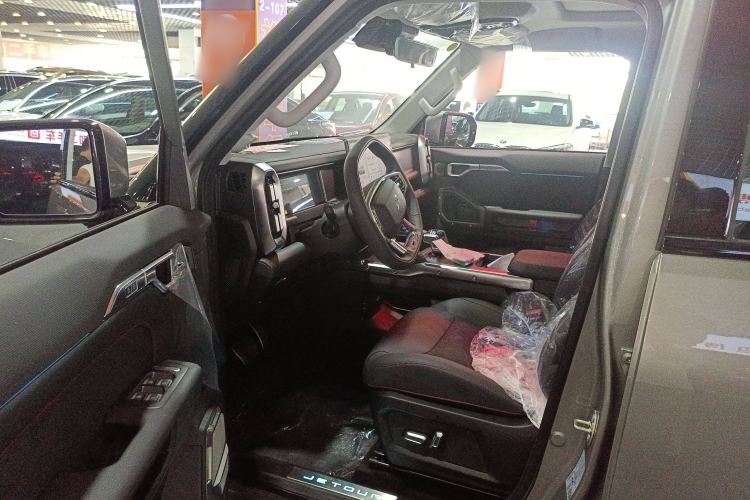 Used JETOUR Traveler C-DM 2024 C-DM 129KM Linye Edition Interior 3