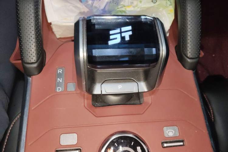 Used JETOUR Traveler C-DM 2025 120km Discovery Extended Version 7 Seats Gear Lever
