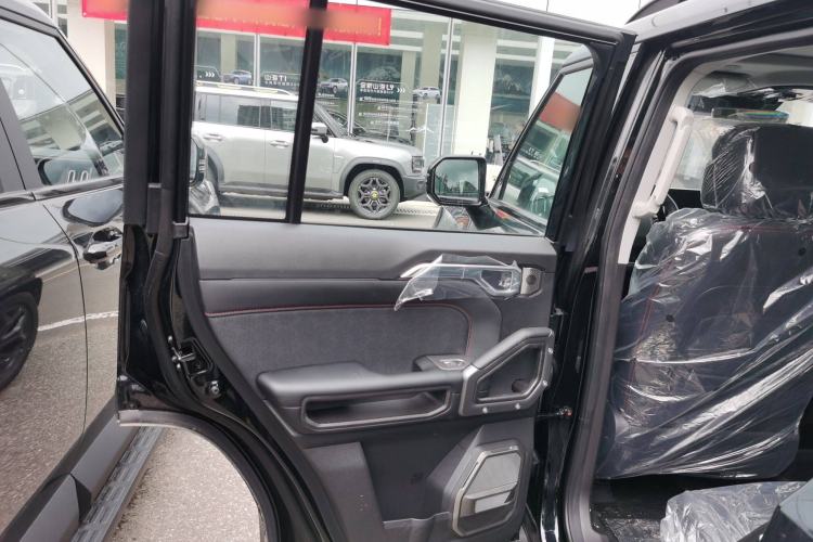 Used JETOUR Traveler C-DM 2025 206km XWD Extended-Length 7-Seater Interior 8