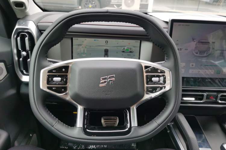 Used JETOUR Traveler C-DM 2025 206km XWD Extended-Length 7-Seater Steering Wheel