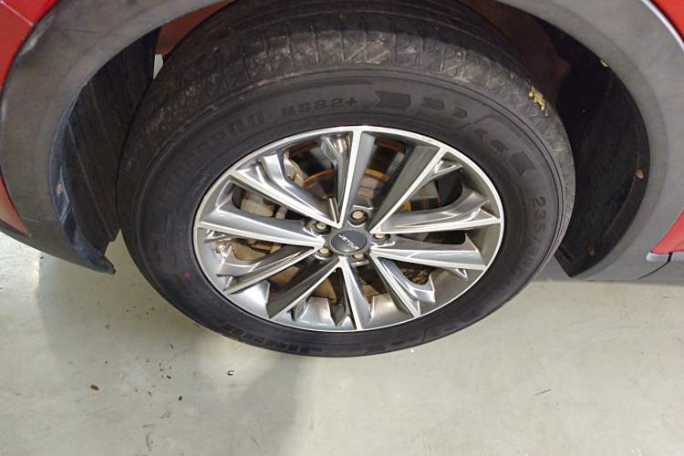 Used JETOUR X70 2018 1.5T Automatic YueXing Edition Left Front Wheel Hub