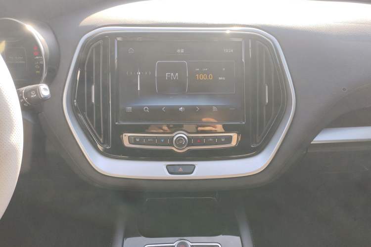 Used JETOUR X70 2018 1.5T Manual Enjoyment Edition Audio And AC Panel