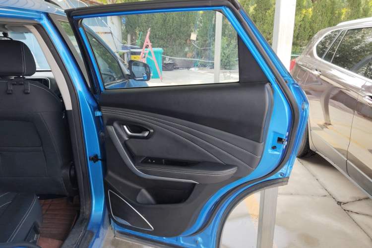 Used JETOUR X70 2018 1.5T Manual Comfort Edition Interior 6