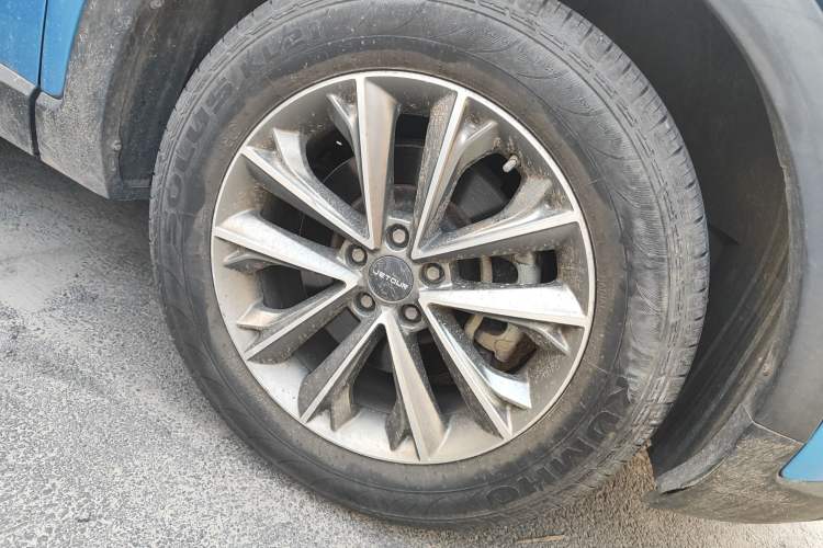 Used JETOUR X70 2018 1.5T Manual Enjoyment Edition Right Front Wheel Hub