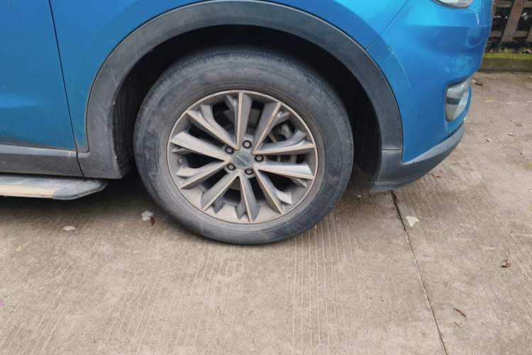 Used JETOUR X70 2018 1.5T Manual Comfort Edition Right Front Wheel Hub