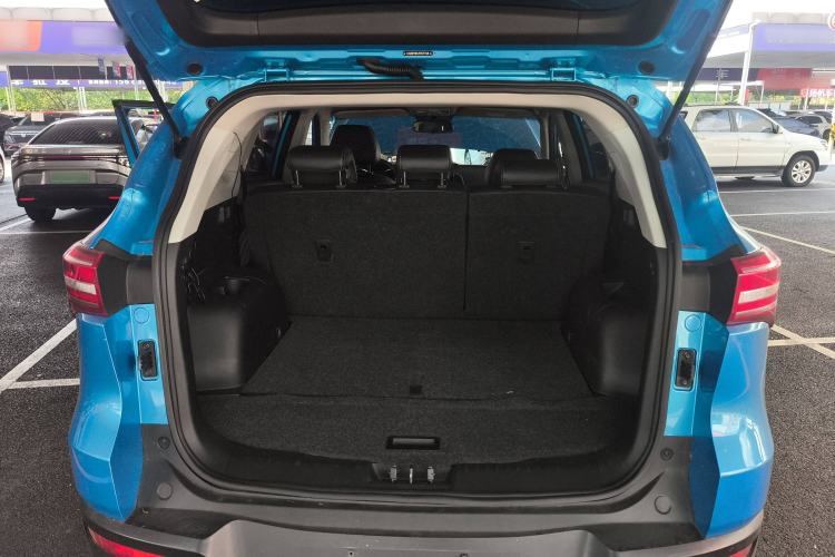 Used JETOUR X70 2018 1.5T Manual Enjoyment Edition Trunk
