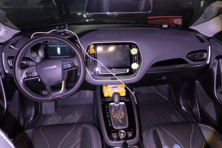 Used JETOUR X70 2018 1.5T Automatic Smart Drive Edition Center Console
